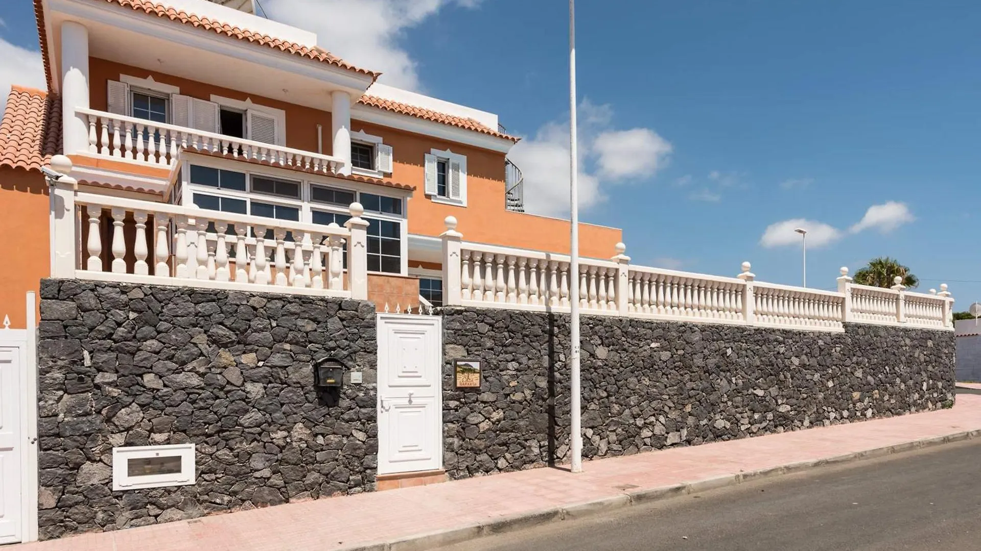 Villa Naranja Mit Beheiztem Pool Und Meerblick Callao Salvaje