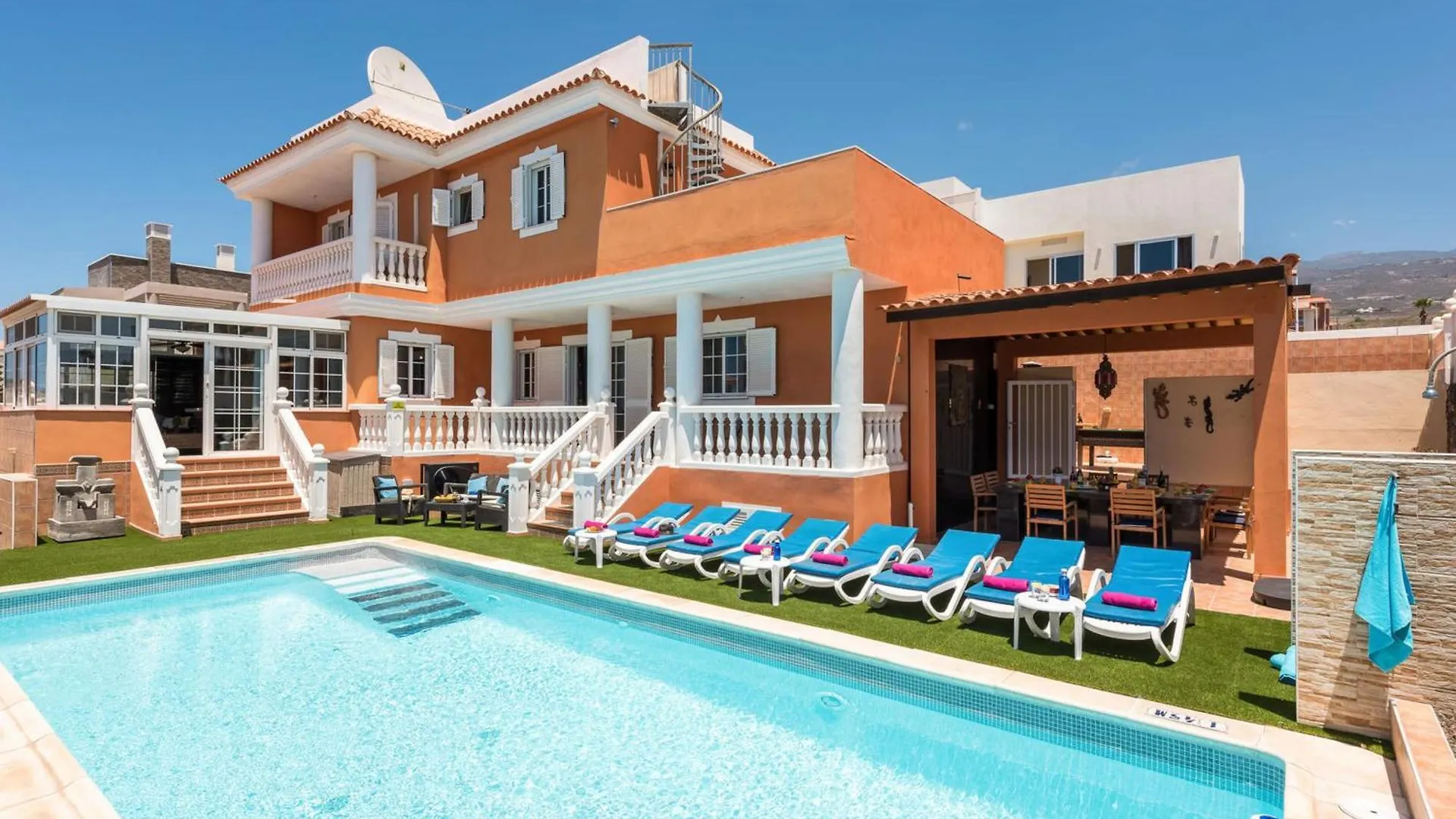 Villa Naranja Mit Beheiztem Pool Und Meerblick Callao Salvaje 0*,  Spain
